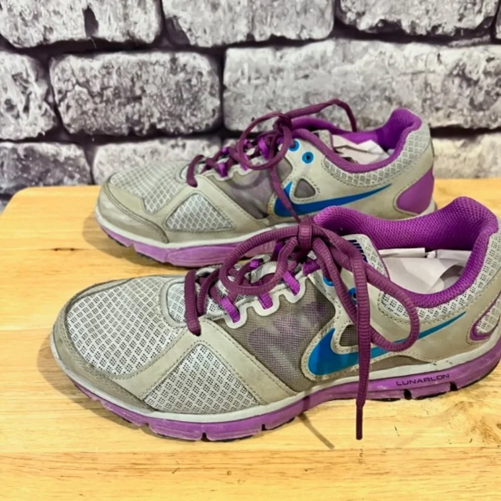 Nike Gray, Purple & Turquoise Lace Up Sneakers Size 7